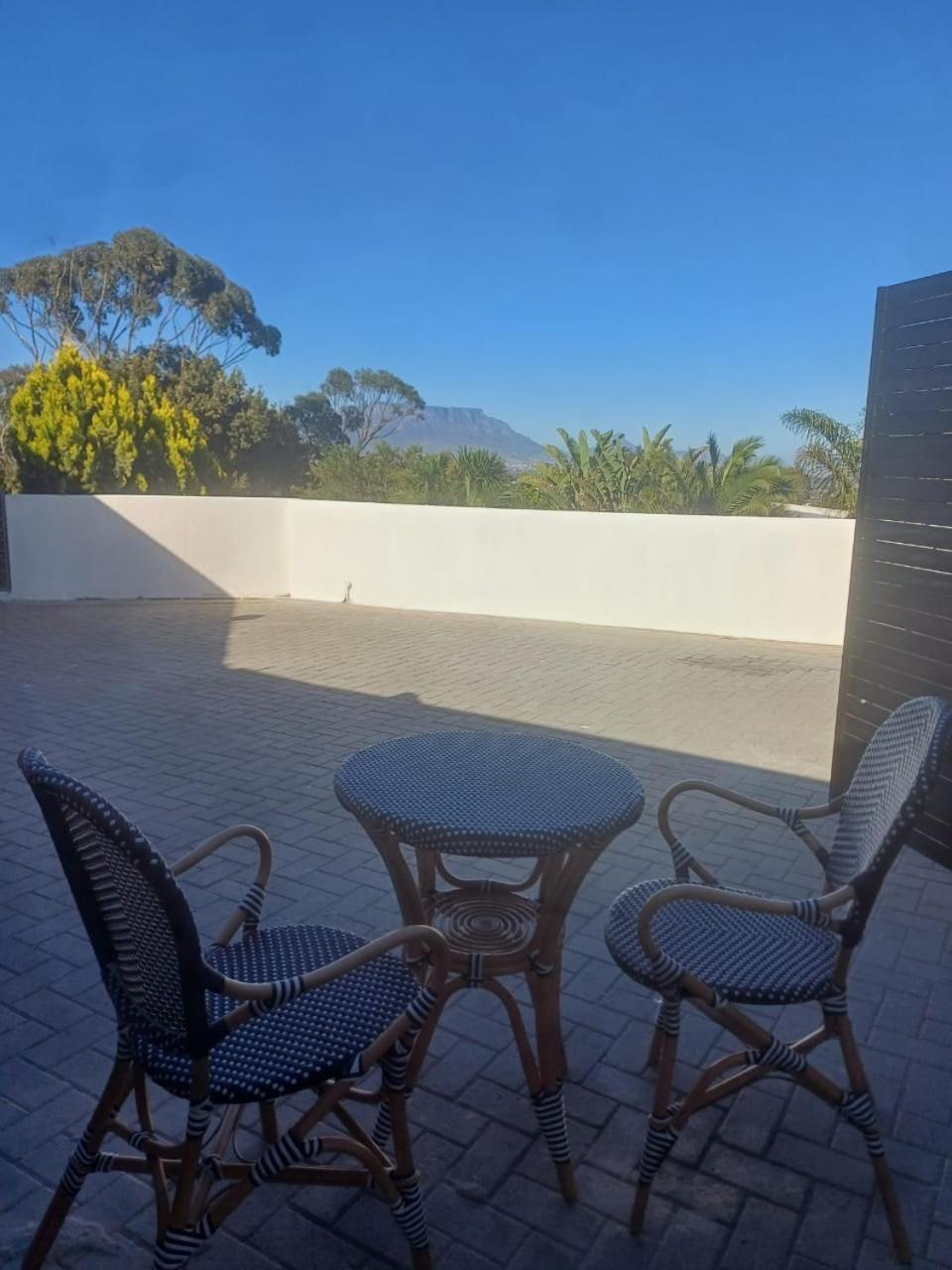 Thyme Wellness Spa And Guesthouse ケープタウン エクステリア 写真