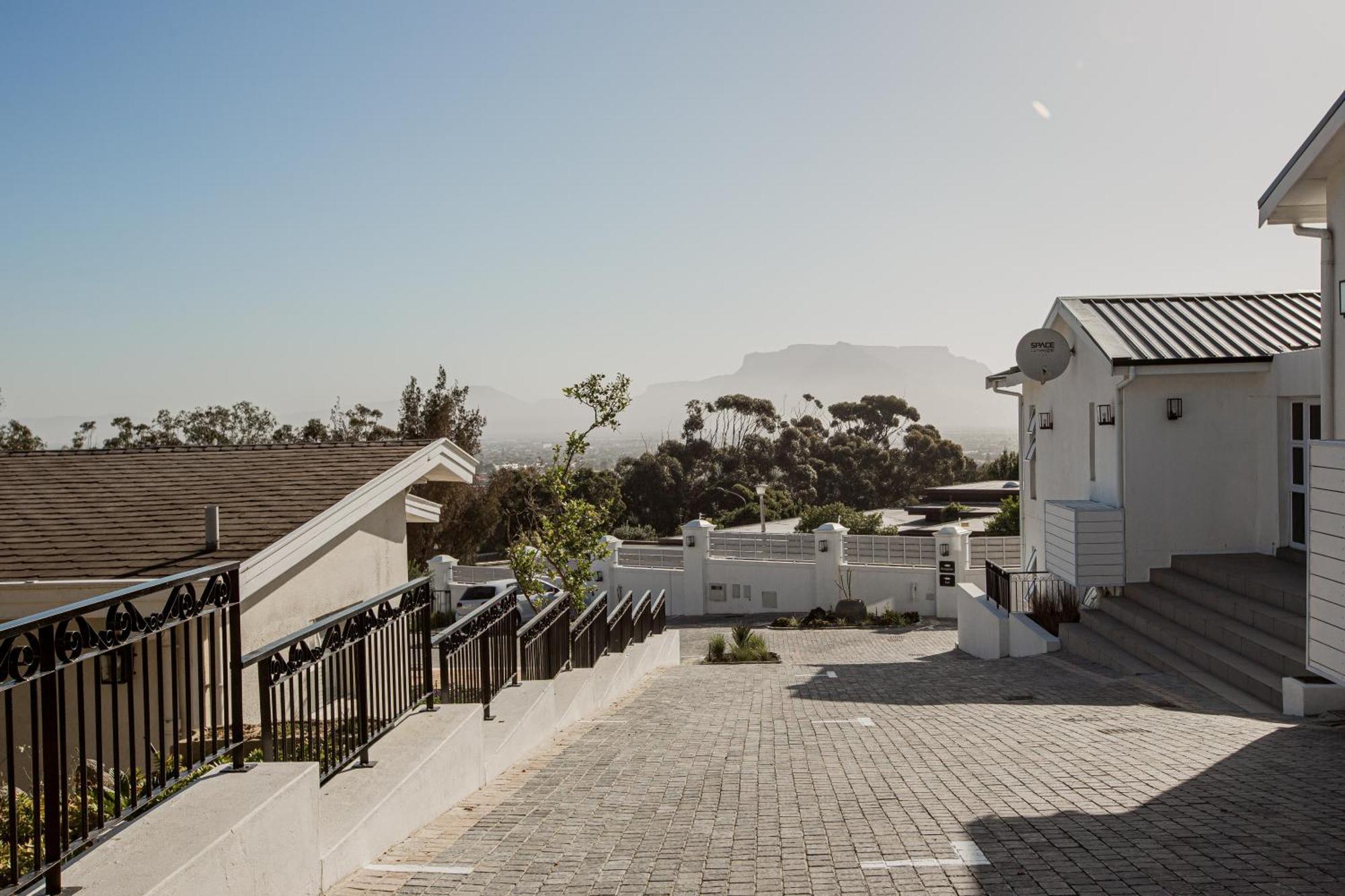 Thyme Wellness Spa And Guesthouse ケープタウン エクステリア 写真