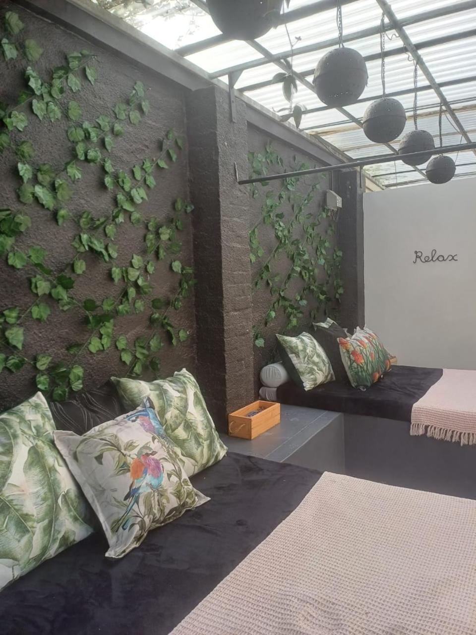 Thyme Wellness Spa And Guesthouse ケープタウン エクステリア 写真
